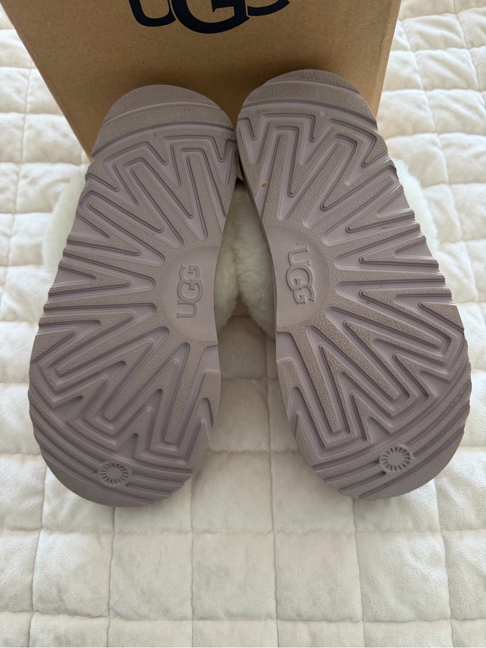 UGG Kids Sparkle Slipper Clog in Light Pink with White Shearling - Picture 3 of 5